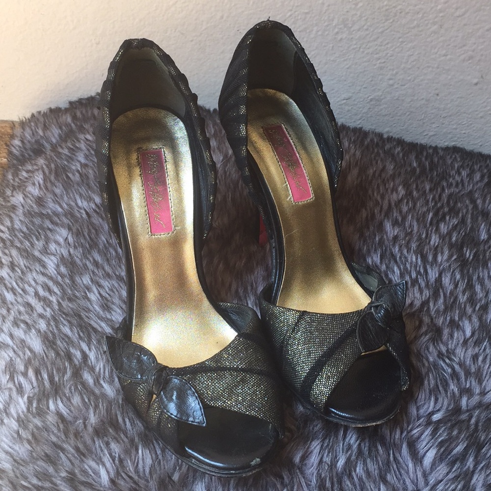 Betsey Johnson black and gold heals